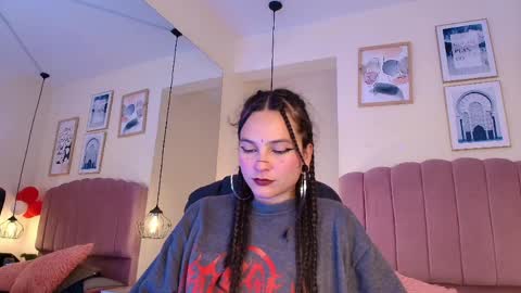 hanabie_ online show from April 7, 3:08 am