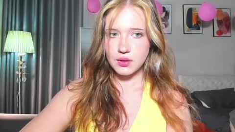 Snapshot of hanahwoods chatting on March 1, 7:04 pm hanahwoods online show from March 1, 7:04 pm