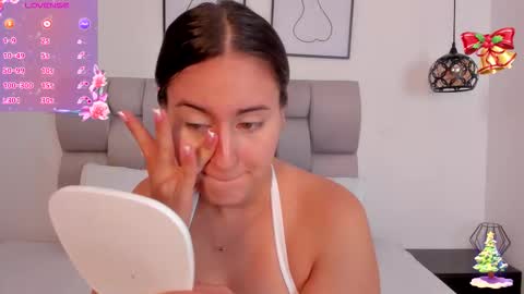 hanna__evans_ online show from November 26, 12:17 pm