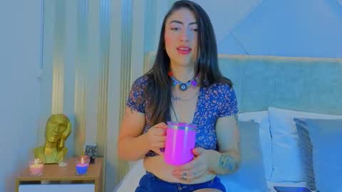 hanna_daze online show from March 8, 3:32 am