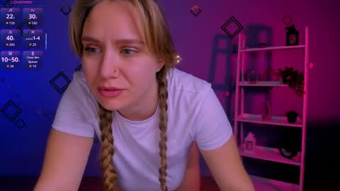 hanna_dream0 online show from April 26, 5:05 am