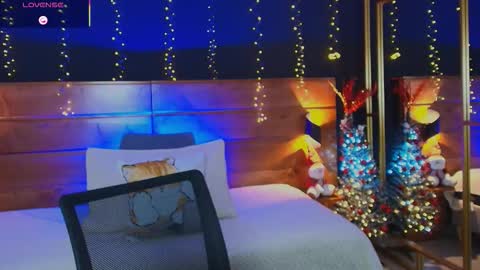 Hanna online show from November 27, 2:58 am