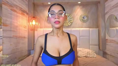 hanna_vic online show from April 23, 9:28 pm