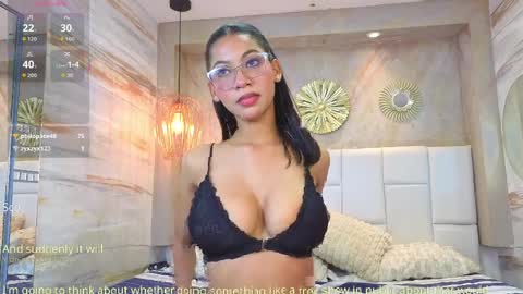 hanna_vic online show from April 12, 9:50 pm