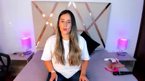 Snapshot of hannaa86 chatting on October 4, 7:51 pm Hanna online show from October 4, 7:51 pm