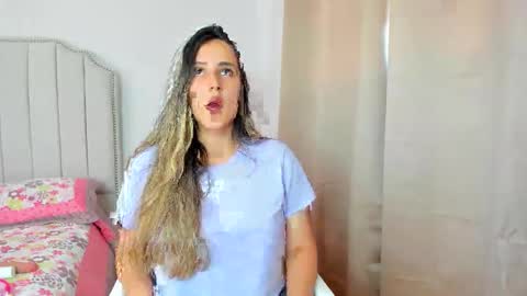 Snapshot of hannaa86 chatting on October 6, 7:07 pm Hanna online show from October 6, 7:07 pm