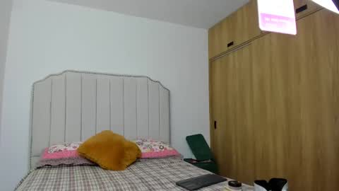 Snapshot of hannaa86 chatting on January 8, 7:03 pm Hanna online show from January 8, 7:03 pm