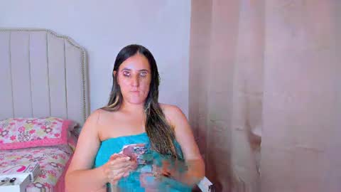 Snapshot of hannaa86 chatting on October 1, 8:58 pm Hanna online show from October 1, 8:58 pm