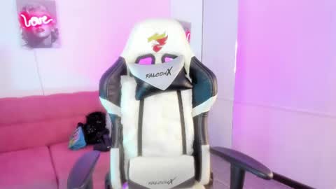 hannaa_as online show from June 24, 7:02 pm
