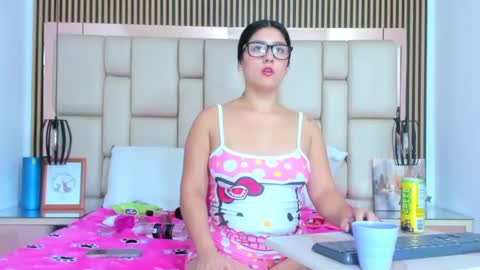 Snapshot of hannaclaire chatting on September 25, 7:51 am HannaClaire online show from September 25, 7:51 am