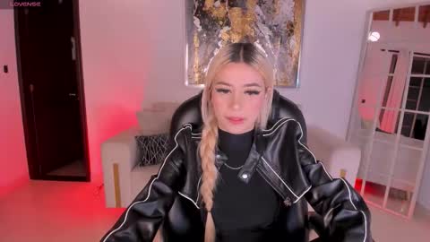 Snapshot of hannaconnor_ chatting on October 12, 11:51 pm Hanna Connor online show from October 12, 11:51 pm
