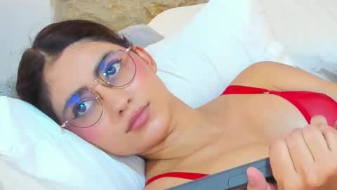 Snapshot of hannaconnorr chatting on September 19, 4:39 pm Hanna Connor online show from September 19, 4:39 pm
