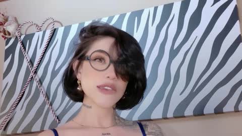 Hannah  online show from November 27, 1:52 am