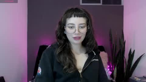 HannahHexx online show from April 25, 5:43 am