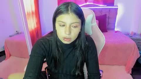 hannah_swet online show from November 10, 12:22 pm