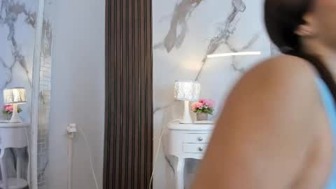 Hannahill69 online show from April 16, 4:57 am