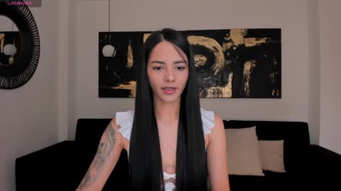 Snapshot of hannahjamesx chatting on December 14, 6:52 pm HANNAH J online show from December 14, 6:52 pm