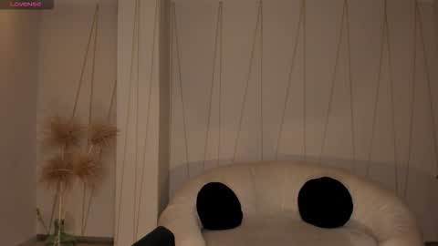 Snapshot of hannahjamesx chatting on October 25, 7:10 pm HANNAH J online show from October 25, 7:10 pm