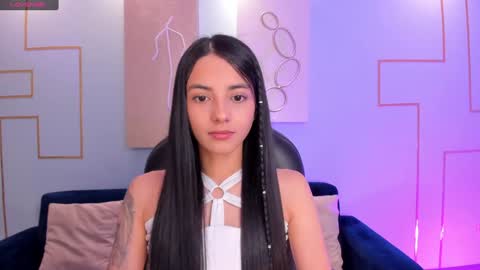 Snapshot of hannahjamesx chatting on December 20, 7:39 pm HANNAH J online show from December 20, 7:39 pm