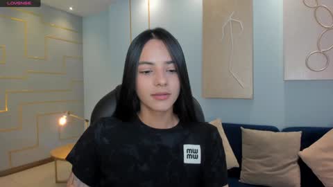 Snapshot of hannahjamesx chatting on February 4, 6:49 pm HANNAH J online show from February 4, 6:49 pm