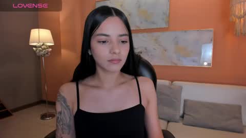 Snapshot of hannahjamesx chatting on February 17, 6:50 pm HANNAH J online show from February 17, 6:50 pm