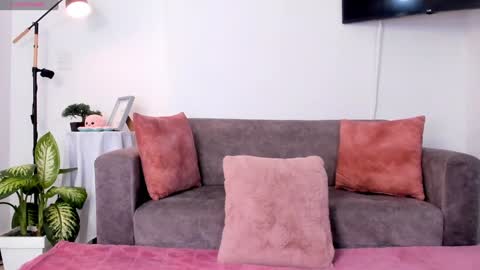 Snapshot of hannaos chatting on January 24, 6:46 pm Hanna Os online show from January 24, 6:46 pm