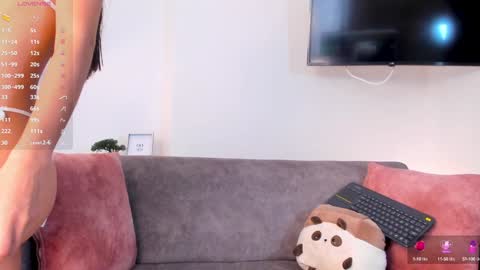 Snapshot of hannaos chatting on January 6, 4:44 pm Hanna Os online show from January 6, 4:44 pm