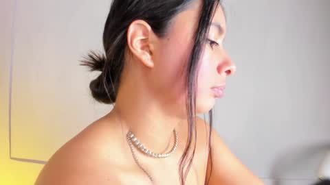 HannaPaola online show from April 22, 2:52 am