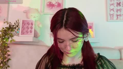 Yumii online show from April 20, 6:11 pm