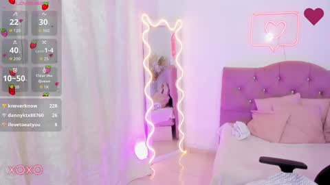 HANNI  online show from December 5, 12:50 pm