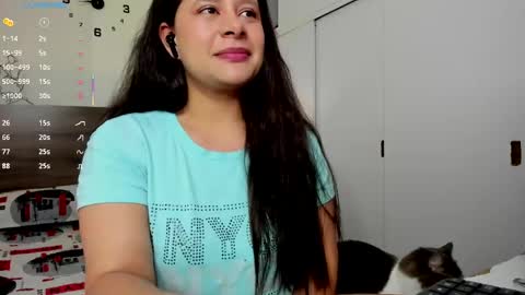 taylor live   online show from April 11, 1:01 am