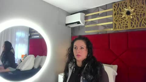 Hanny  online show from April 23, 11:50 am