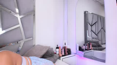 hanny_watson online show from September 29, 1:16 pm