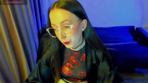 Stephanie online show from May 7, 8:01 pm