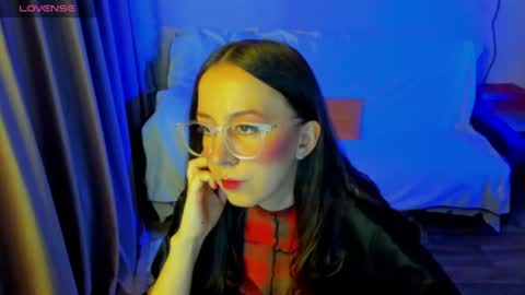 Stephanie online show from June 28, 10:38 pm