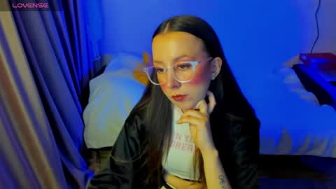 Stephanie online show from June 25, 7:15 pm