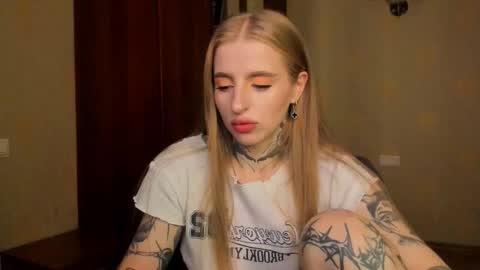 Snapshot of harley_kimm chatting on September 15, 5:49 am Julia online show from September 15, 5:49 am