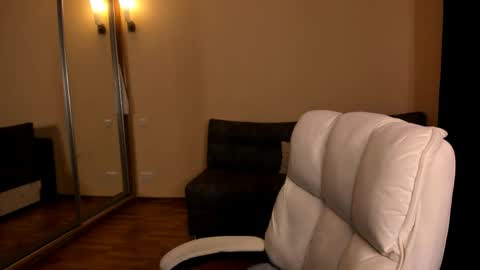 Julia online show from April 26, 4:43 am