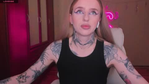 Snapshot of harley_kimm chatting on January 17, 4:39 am Julia online show from January 17, 4:39 am