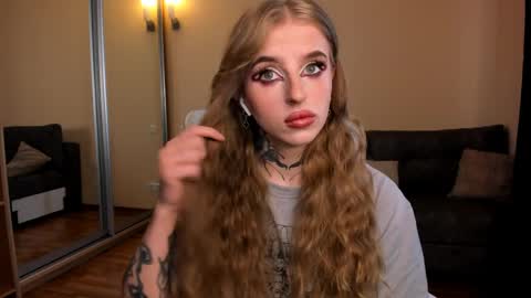 Julia online show from April 1, 5:41 am