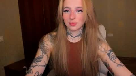 Snapshot of harley_kimm chatting on September 30, 5:24 am Julia online show from September 30, 5:24 am