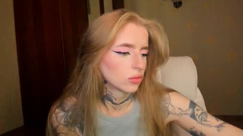 Snapshot of harley_kimm chatting on September 21, 5:28 am Julia online show from September 21, 5:28 am