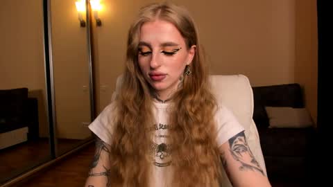 Julia online show from April 22, 5:48 am