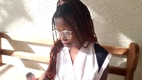 Harmonie Marquise online show from December 14, 3:25 pm