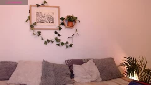 Harmony    Please help me to reach 100 thumbs up online show from January 15, 3:11 am