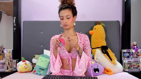 Harmony Hill online show from February 16, 9:05 pm