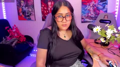 karen  online show from April 22, 2:03 pm