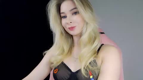 Anna online show from February 2, 10:36 am