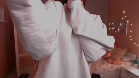 Mia online show from January 8, 1:20 am