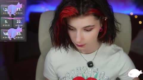 haylaamber online show from May 9, 1:13 pm